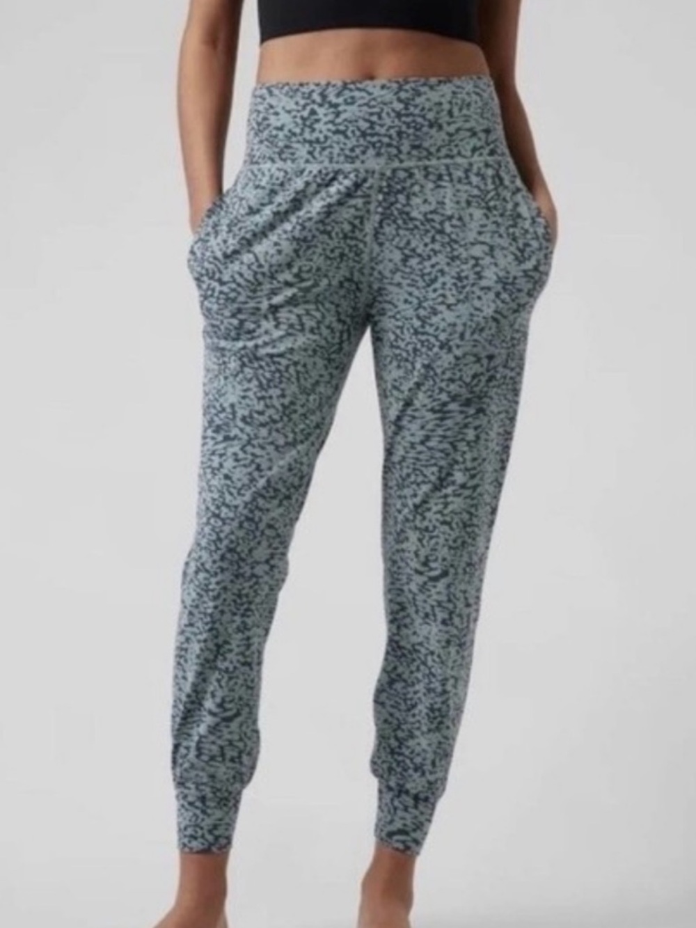 Athleta Salutation Patterned Jogger Pants